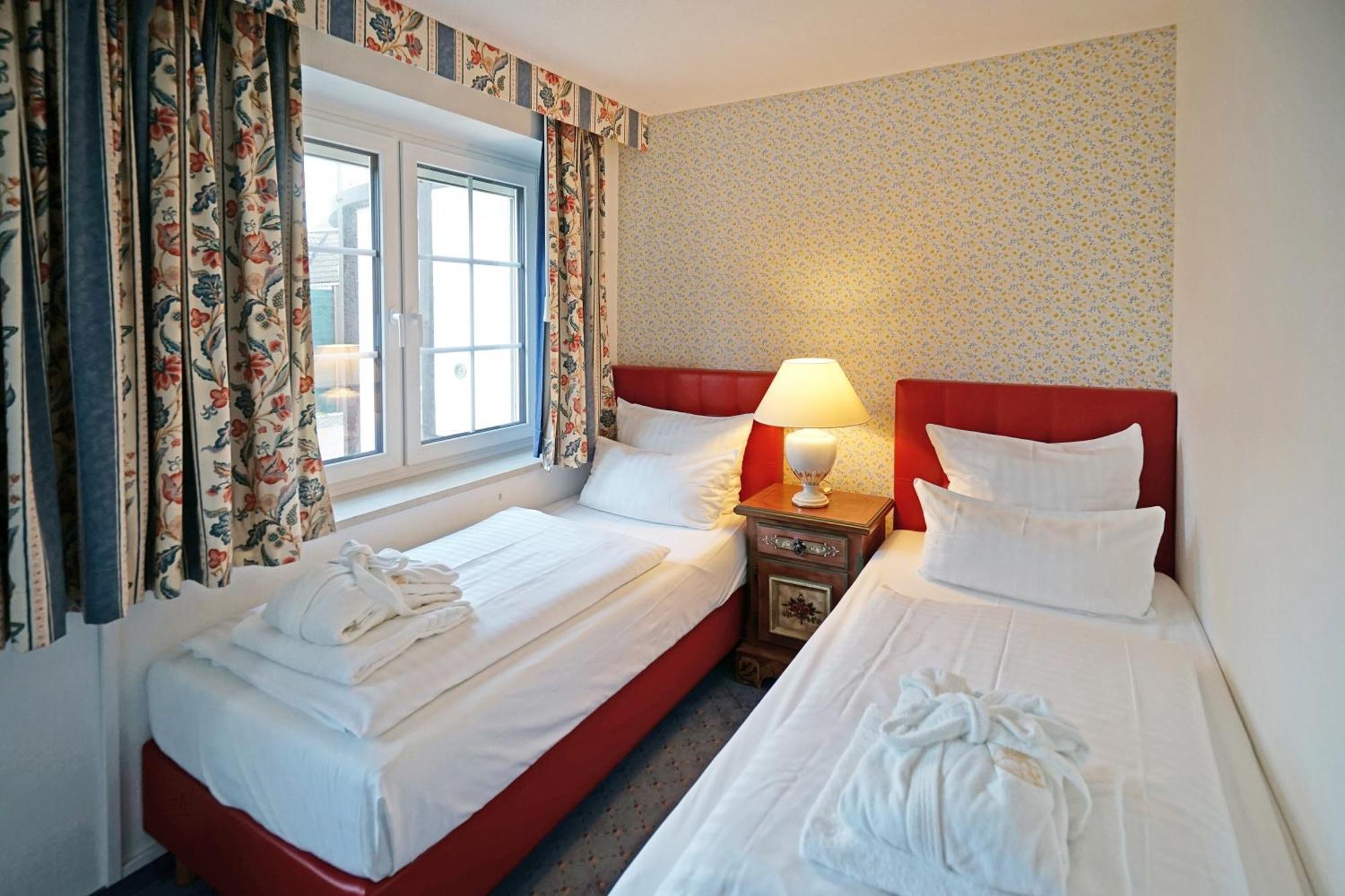 Hotel Appartement Landhaus Stutzi - Hotel Strandperle คุกซ์ฮาเวน ภายนอก รูปภาพ